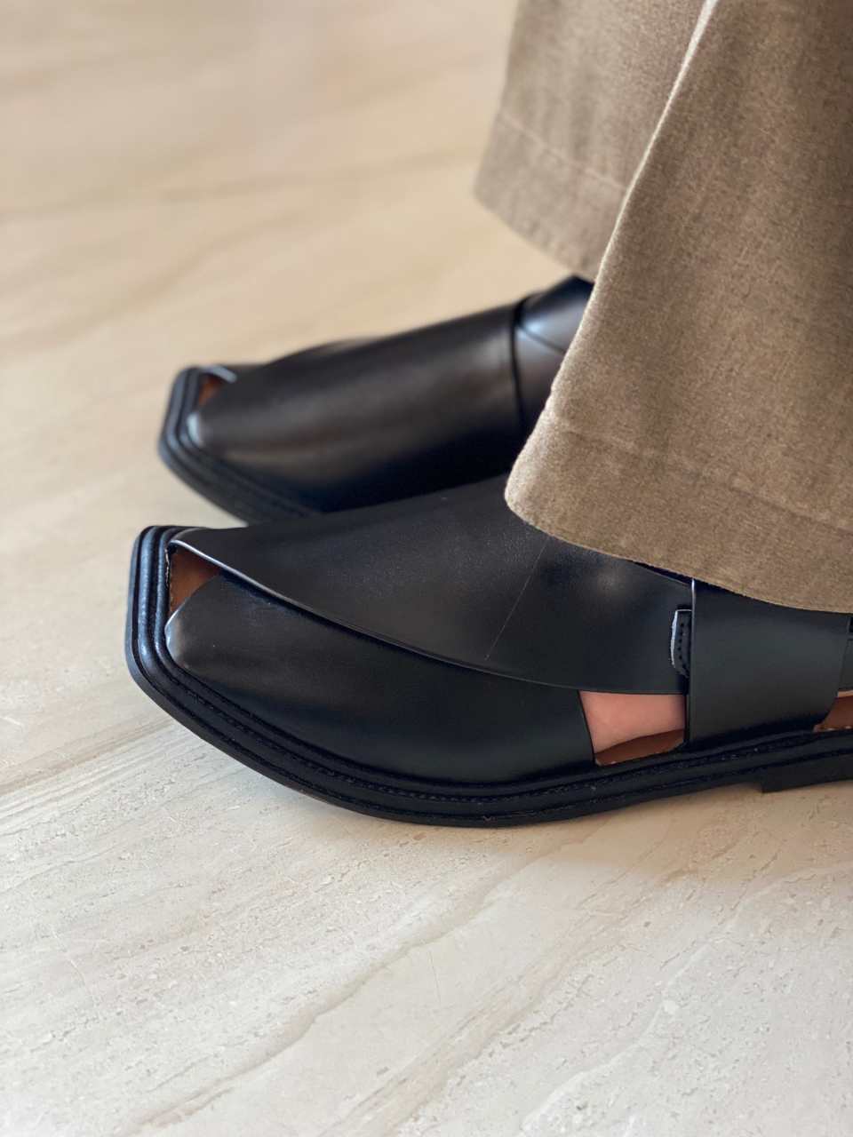 Leather Classic Black | Handmade