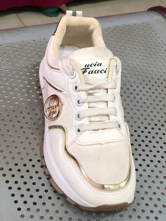 White Sneakers | Trendy & Fashionable Sneakers